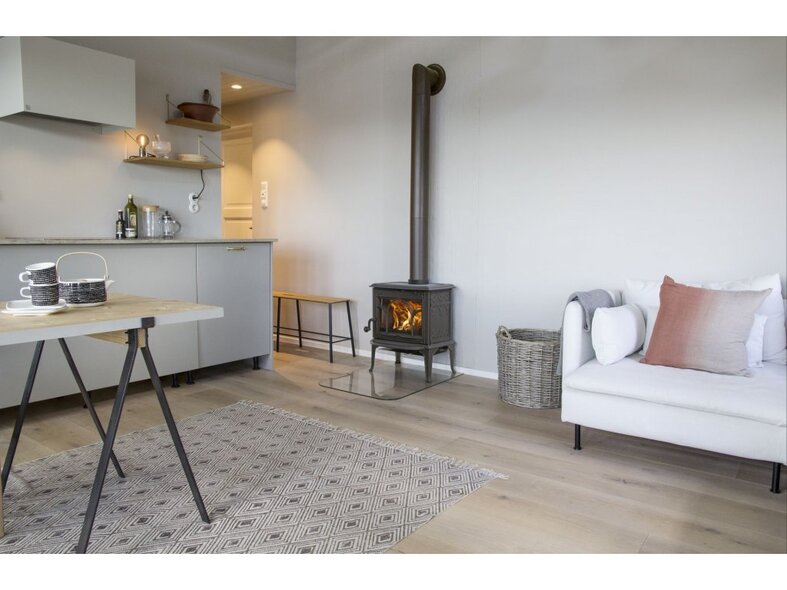 Jotul F 100 ECO.2 LL BP čierny lak