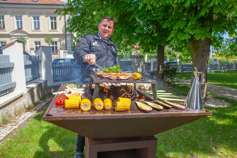 VULCANUS PRO730 MASTERCHEF ohniskový gril VULCANUS PRO730 MASTERCHEF ohniskový gril